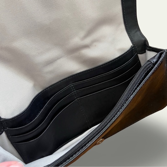 Coach Y2K Bleecker XL Black Patent Leather Buckle Wristlet Wallet Clutch - Picture 8 of 13